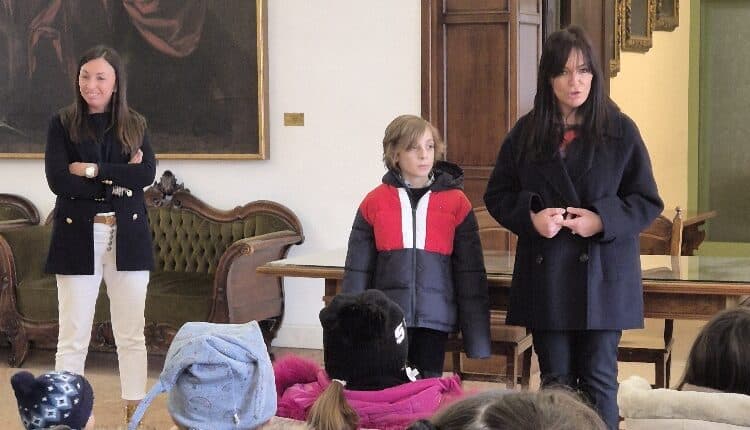 Rovigo: Giornata nazionale contro il bullismo e il cyberbullismo. Palazzo Nodari si colora di blu