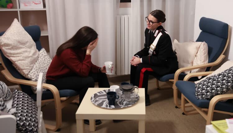 Castello d'Argile: Picchia la compagna con un bastone, 30enne allontanato dalla casa familiare