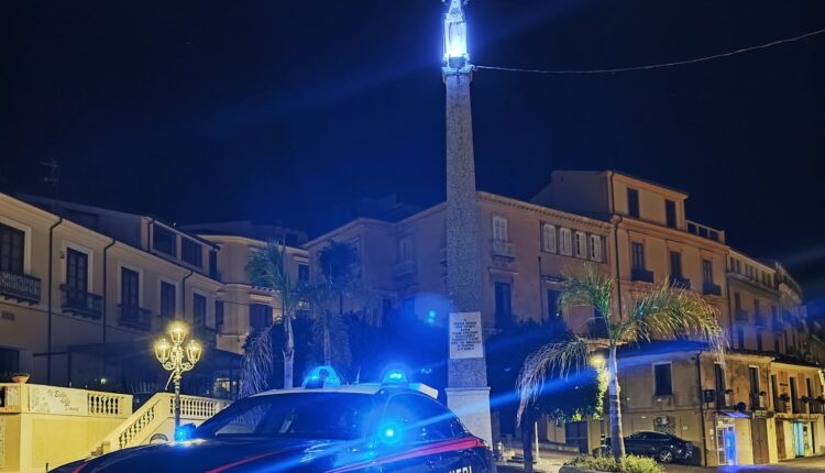 Lamezia Terme: 1 arrestato e 4 denunciati durante l'operazione dei Carabinieri nelle piazze della "movida" lametina