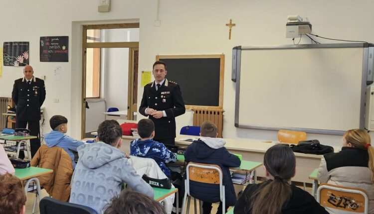 Soverato: Carabinieri e scuole insieme per l’educazione alla “Cultura della Legalità”