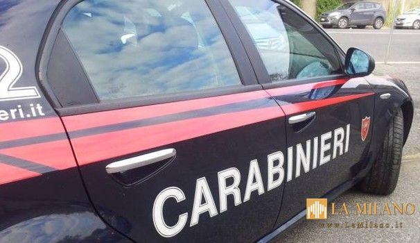 Napoli: Colpisce con colpi di forbice alla schiena un 22enne, arrestato 42enne