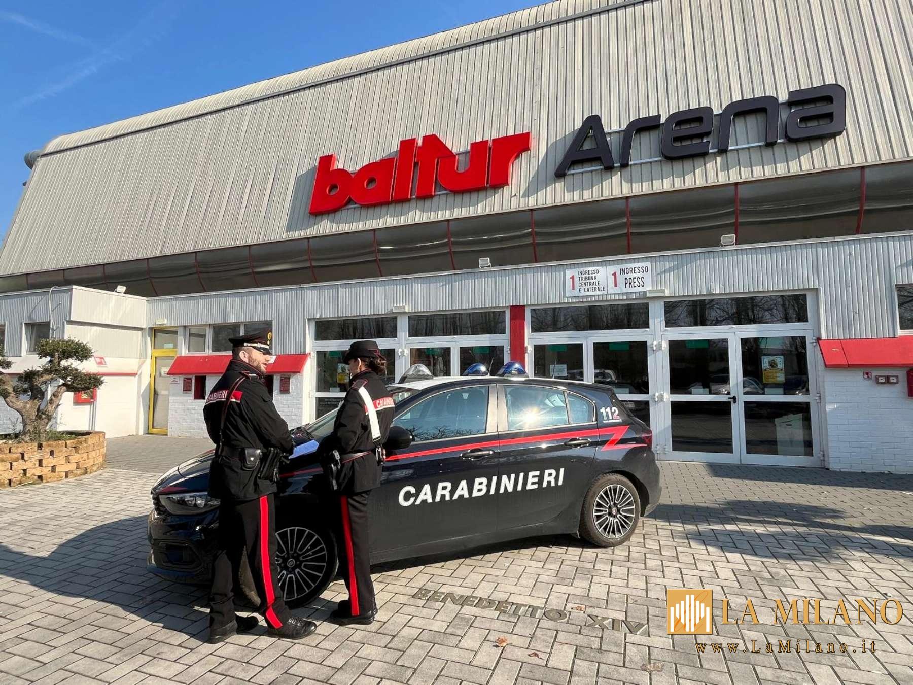 Cento, scontri al termine di una partita di basket. Arrestato 24enne per aver lanciato dei bastoni