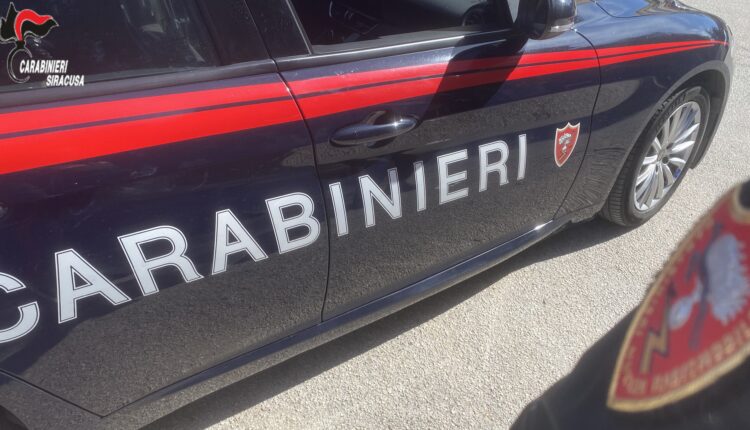 Siracusa: Arrestato dai Carabinieri un 22enne che nascondeva hashish nel frigorifero