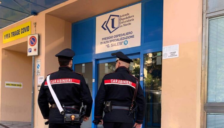 Ancona: a causa del traffico rischia di partorire in auto, "scortata" in ospedale dai Carabinieri