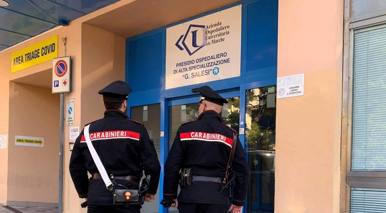 Ancona: a causa del traffico rischia di partorire in auto, "scortata" in ospedale dai Carabinieri