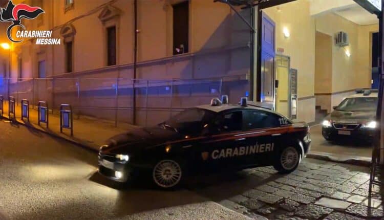 Messina: due giovani di origine maghrebina sorpresi a rubare in un supermercato, arrestati