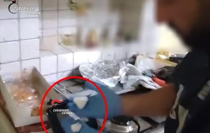 Catania: 36enne pregiudicato arrestato dai Carabinieri del Nucleo Investigativo per spaccio