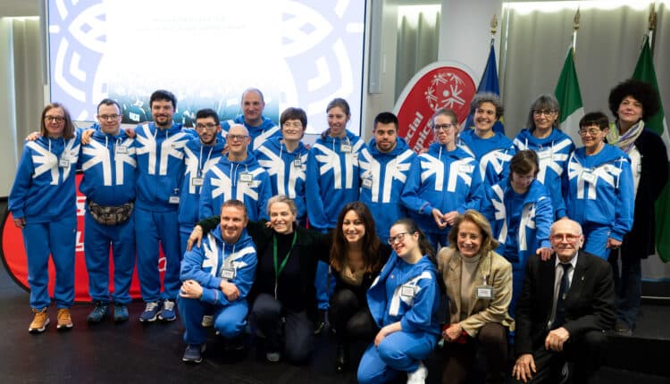 Fontana: “Lo sport è un mezzo per l’inclusione”, accesa a Palazzo Lombardia la torcia per Special Olympics 2025