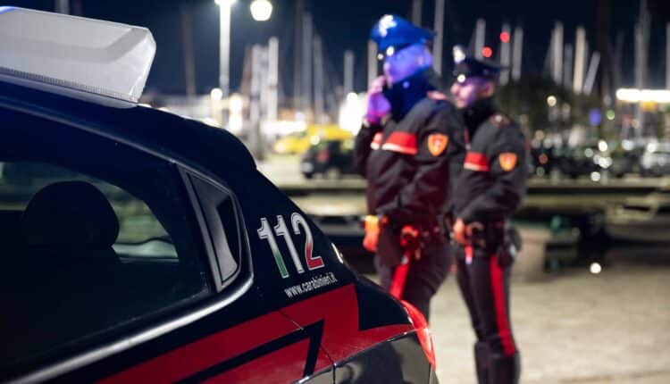 Viareggio: Intervento tempestivo dei Carabinieri di Lido di Camaiore salva uomo intenzionato a compiere un gesto estremo