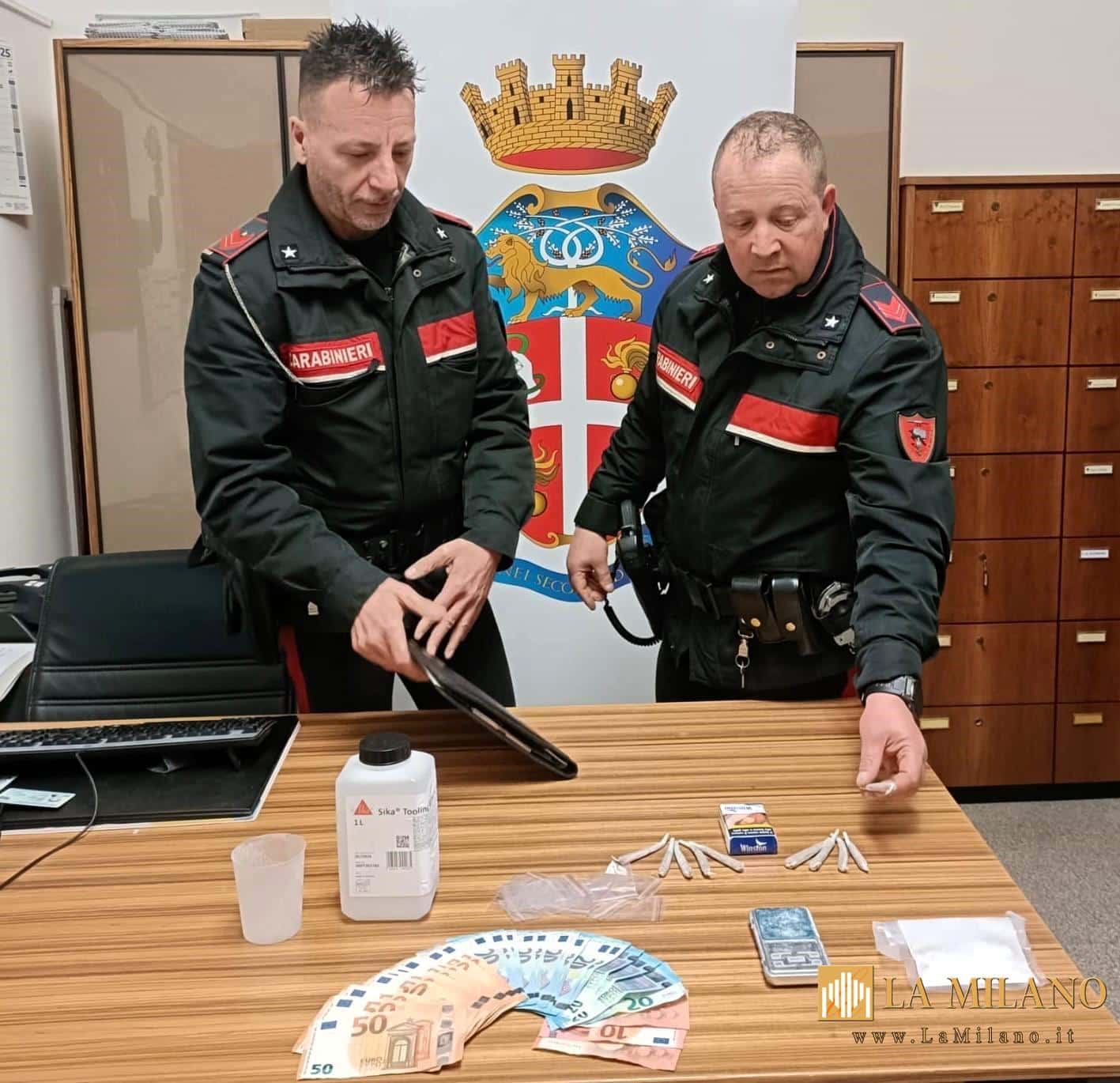 Jesi: Alcol alla guida e cocaina in casa. Spacciatore dominicano arrestato dai Carabinieri
