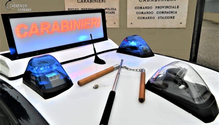 Controlli nel Ferrarese, denunciato giovane per possesso di oggetti atti ad offendere