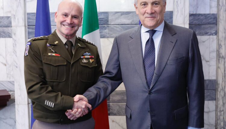 Tajani incontra il Gen. Cavoli alla Farnesina: Italia e NATO rafforzano la cooperazione