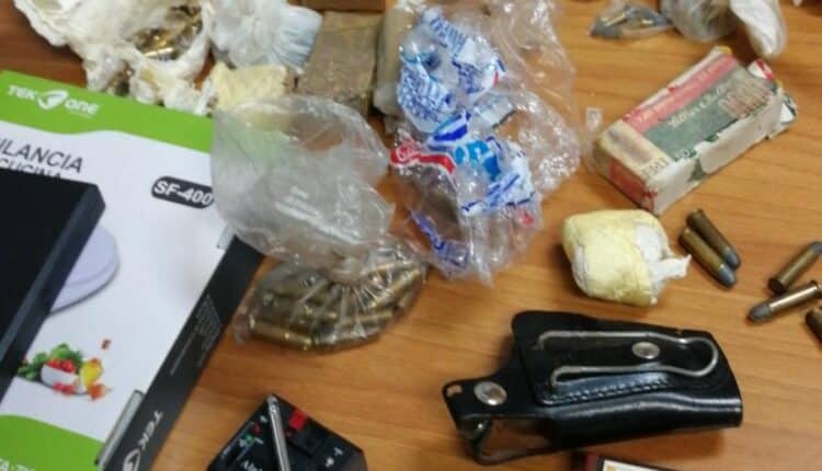 Lecce: fiumi di droga e armi, arrestate 9 persone