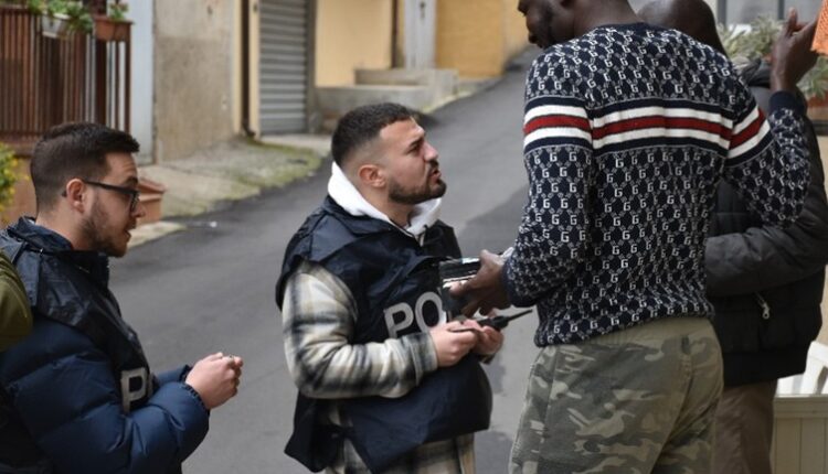 Isola di Capo Rizzuto: Imponenti controlli a 360 gradi sull'isola