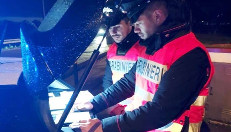 Ferrara, guida ubriaco e senza patente una macchina con il fermo amministrativo