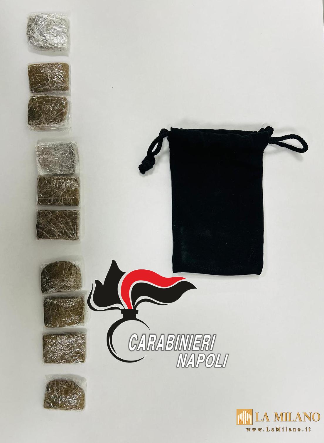 Napoli: caccia alle sigarette elettroniche illegali, i dispositivi sono utilizzati come nascondigli per le dosi di stupefacenti