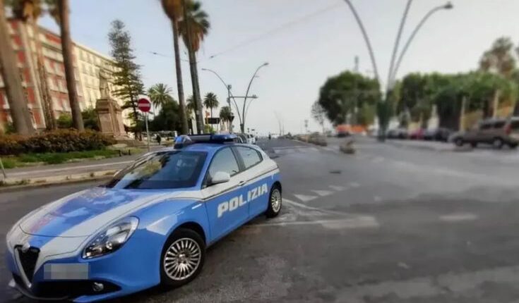 Torre Annunziata: Non si fermano all'alt, arrestato un 21enne