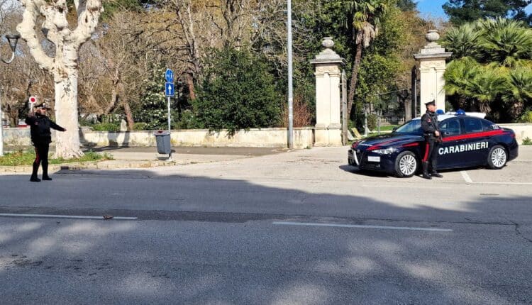 Jesi: Alcol alla guida e cocaina in casa. Spacciatore dominicano arrestato dai Carabinieri