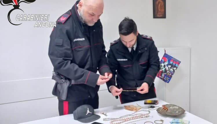 Numana: Truffa aggravata ai danni di un'anziana, 38enne arrestato in flagranza di reato