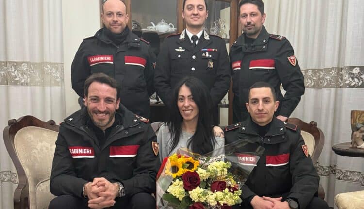 Torre Annunziata: Il cuore di una donna si ferma, 15 minuti per tornare a sperare. 3 carabinieri si alternano in un massaggio cardiaco
