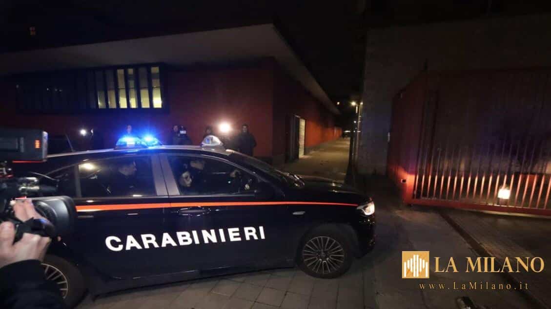 Falconara Marittima: minaccia di suicidarsi lanciandosi nel vuoto, i Carabinieri riescono a salvarlo