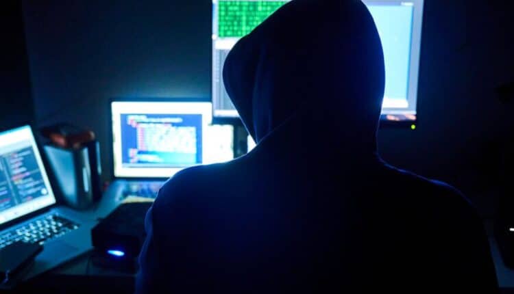 Attacco hacker russo all’Italia: i siti di banche e trasporti in tilt. Portavoce del Ministero degli Esteri russo: "parole di Mattarella non sarebbero state senza conseguenze"