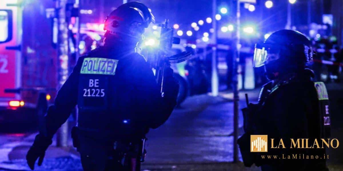 Berlino, arrestato l'aggressore dell'attacco al Memoriale dell’Olocausto: si tratta di un 19enne proveniente dalla Siria