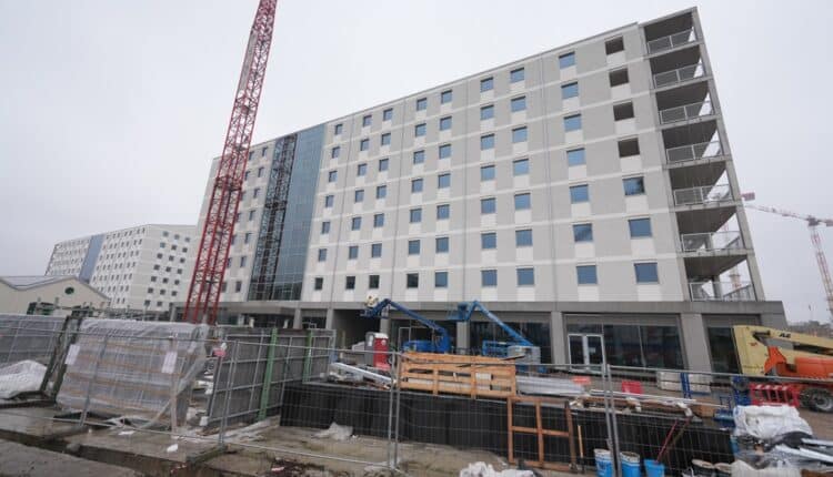 Milano-Cortina 2026, il Villaggio Olimpico di Porta Romana pronto sei mesi prima dei Giochi.