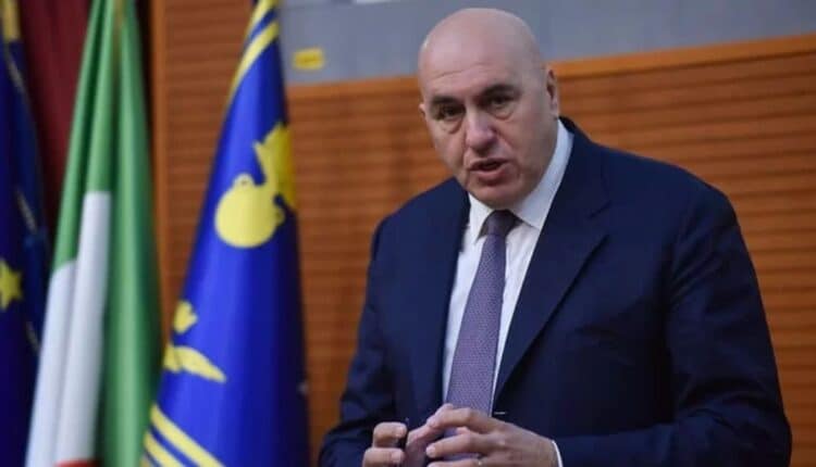 Crosetto firma il decreto sui Veterani: i riconoscimenti introdotti e la giornata ufficiale "per garantire il giusto riconoscimento a  coloro che hanno servito l'Italia con dedizione e onore"