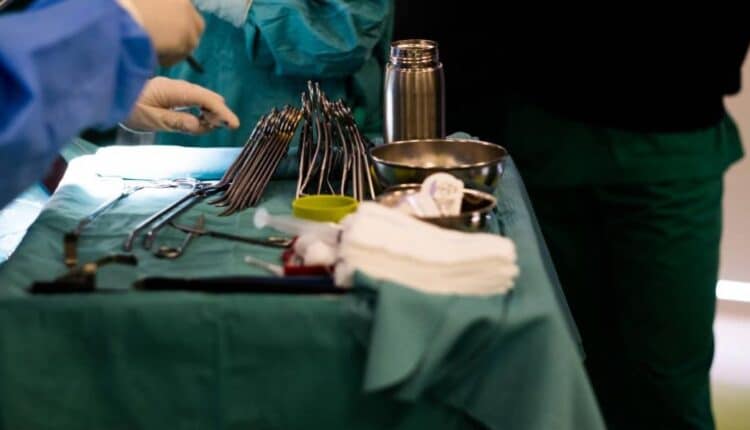 Neonata muore durante il parto, ginecologo si suicida: aperte due inchieste a Brescia e Trento