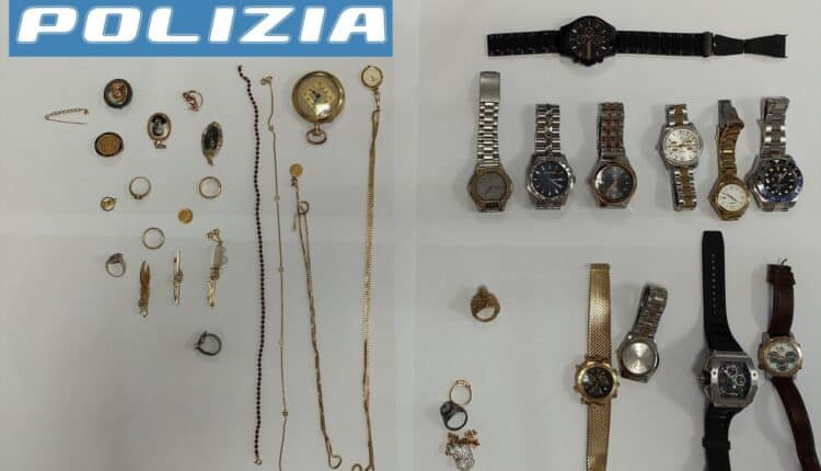 Monza, truffa e furto nella casa di un'anziana. Arrestata coppia di truffatori