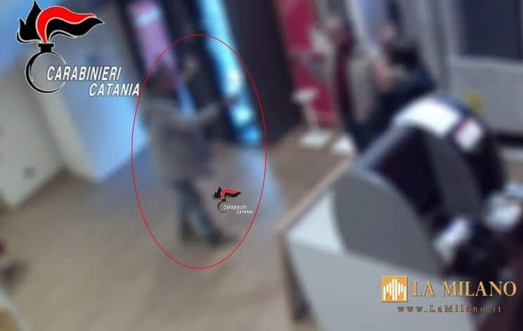 Rapina in banca a Palagonia rapinatore sequestra i presenti ma viene arrestato dai Carabinieri