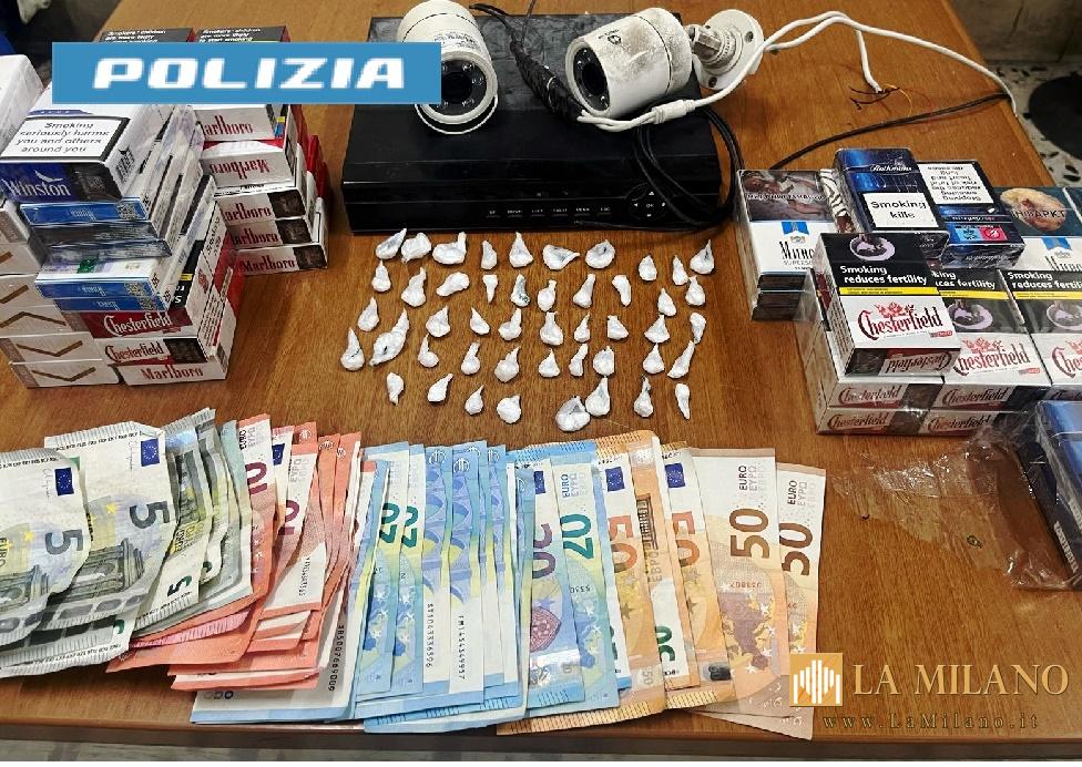 Napoli, 55enne spacciava cocaina dalla finestra di casa sua nei Quartieri Spagnoli