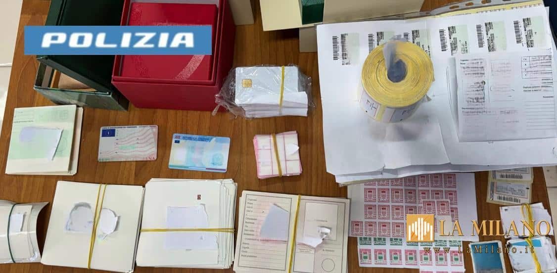 Napoli: Scoperta una "centrale" di documenti falsi, denunciato 51enne