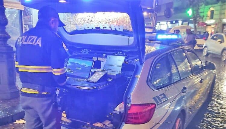 Frattamaggiore: Controlli della Polizia di Stato, identificate 161 persone e controllati 85 veicoli