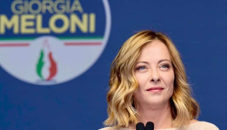 Migranti, Meloni: “Gestione flussi terreno fertile per criminalità”. L'inchiesta della Direzione Distrettuale Antimafia di Salerno scuote la politica