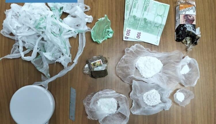 San Giorgio Ionico: Spaccio di cocaina ed hashish in un appartamento, arrestata una coppia dalla Polizia di Stato