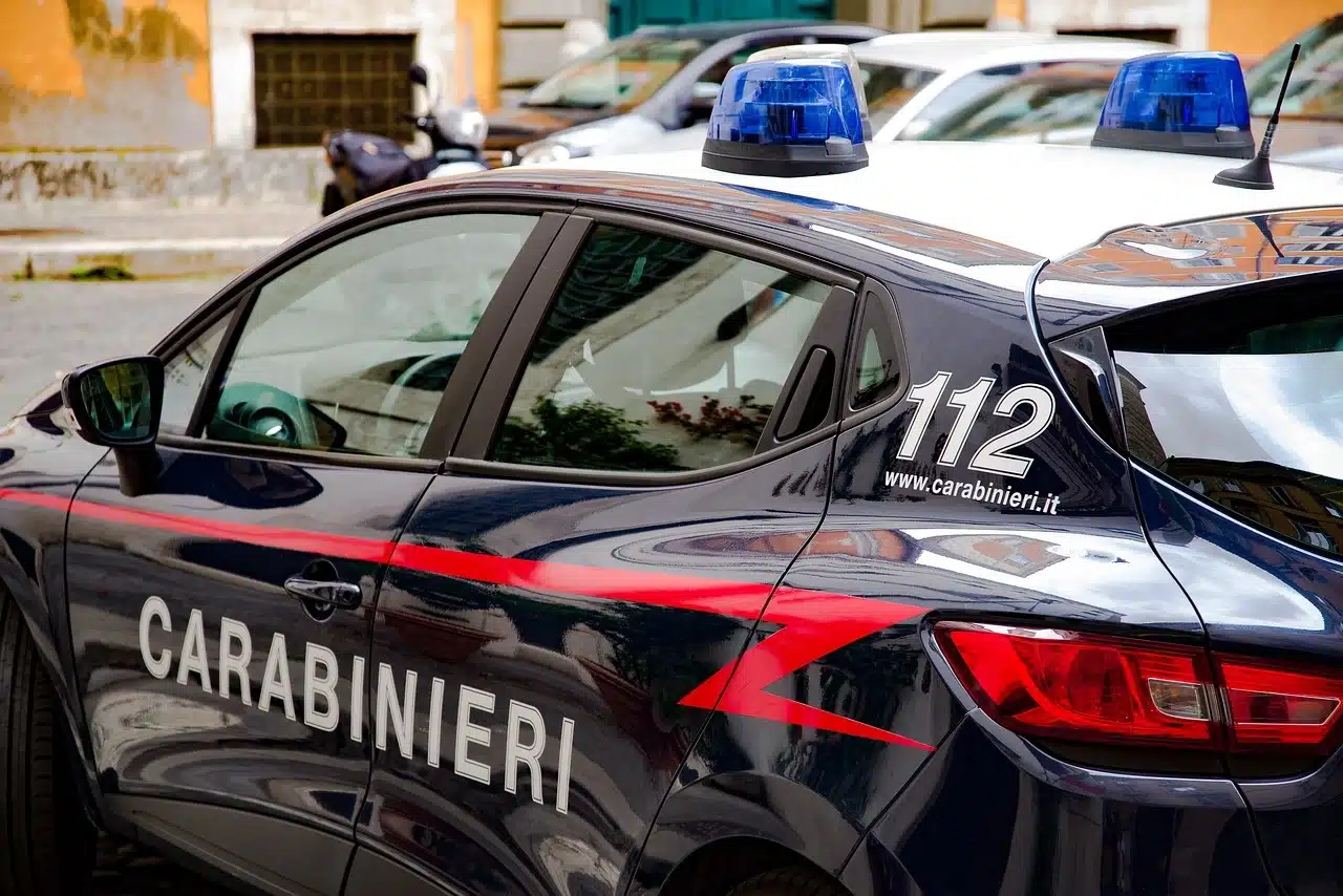 Gazoldo degli Ippoliti. Arrestato 38enne indiano. Obbligava la moglie a stargli vicino legandola per un polso
