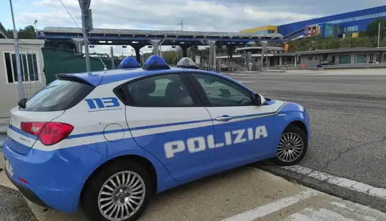 Pescara, arrestato scippatore seriale in scooter. In 2 ore ha commesso 3 furti