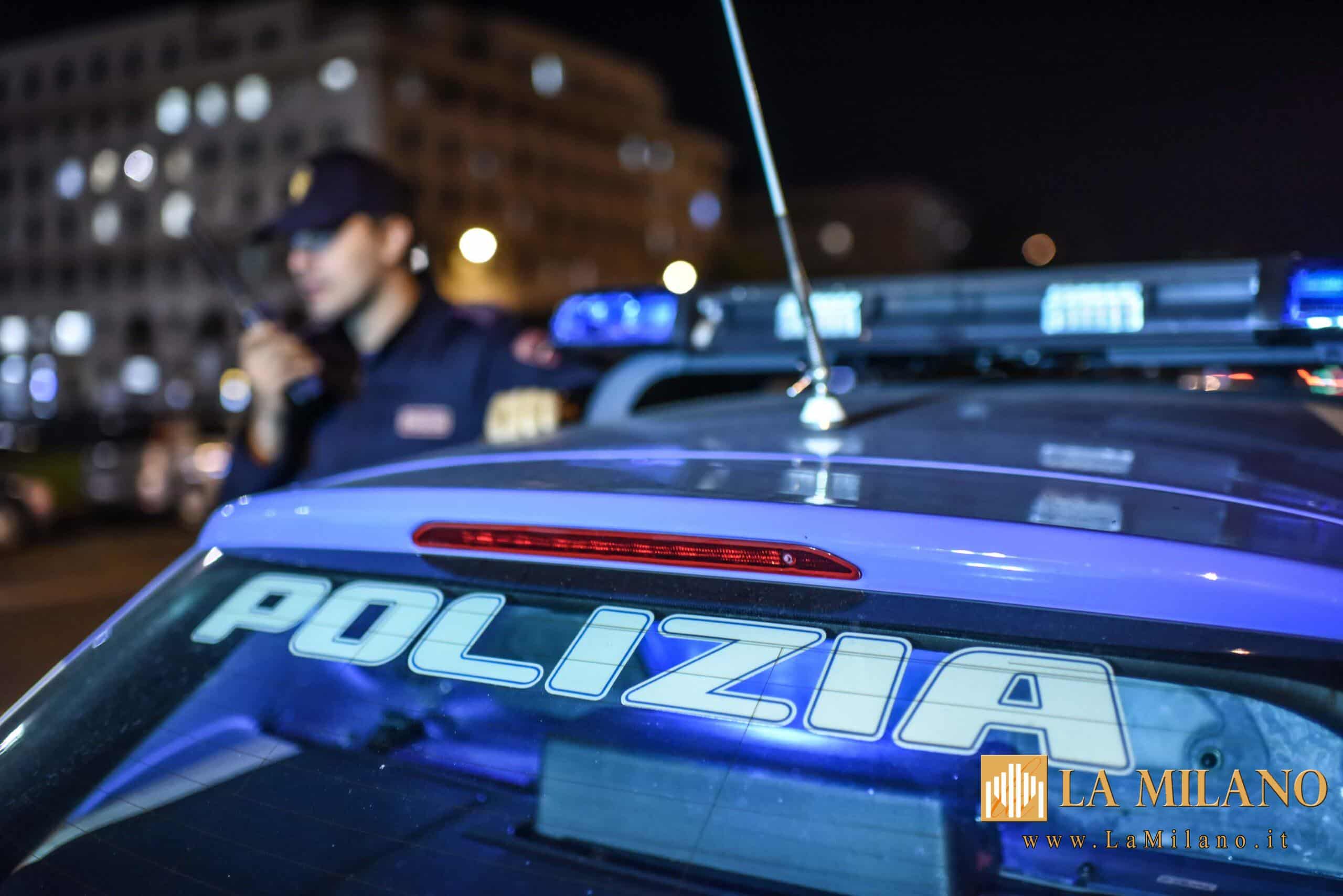Genova: Infrange la vetrina di un negozio di abbigliamento e ruba alcuni capi. 33enne arrestato dalla Polizia di Stato
