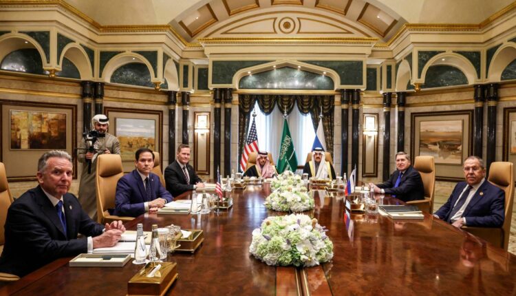 Conclusi i colloqui USA-Russia a Riad: Mosca apre alla possibilità di negoziati sull'Ucraina. Russia e USA pronte a formare squadre per il dialogo