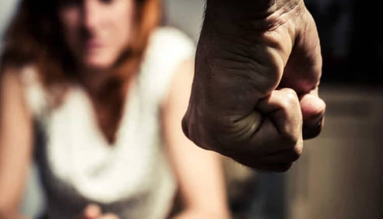 Frosinone: arrestato un uomo per maltrattamenti in famiglia nei confronti della ex moglie