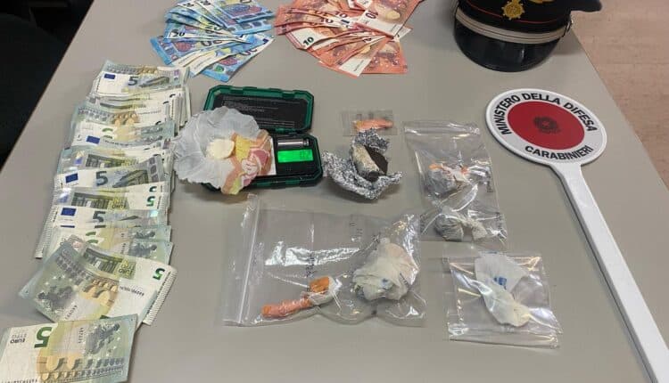 Arrestato spacciatore a Pescara: Sequestrati 49gr di eroina ed altri stupefacenti