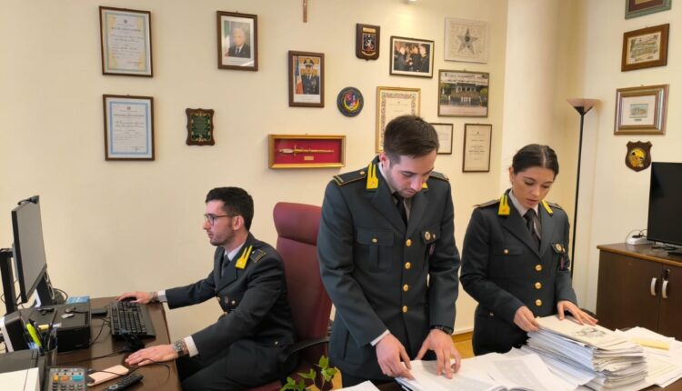 Bologna: Maxi-evasione fiscale con il sistema delle partite IVA "apri e chiudi". Sequestrati 6 immobili e beni di lusso per oltre 2 milioni di euro