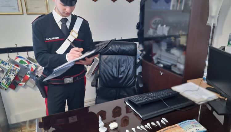 Bologna: Contrasto allo spaccio di stupefacenti, arrestato un 30enne ed una 40enne