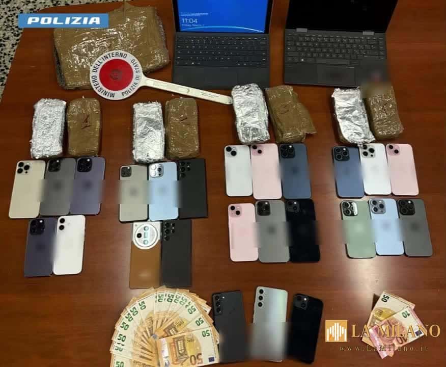Milano: Arrestati dalla Polizia di Stato 2 ricettatori. Sequestrati i cellulari e i notebook rubati, per un valore totale di 22 mila euro