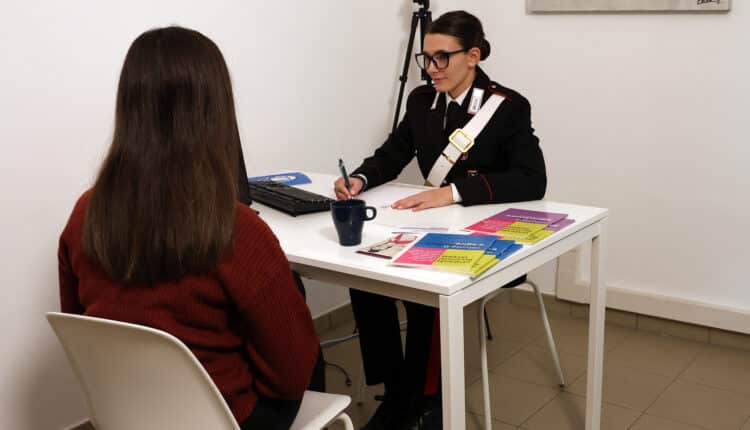 Imola: Uomo sulla sessantina arrestato dai Carabinieri per violenza sessuale continuata ai danni di una minorenne