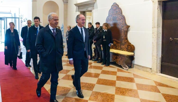 Più sicurezza sulle strade del Veneto: firmato protocollo per videosorveglianza avanzata, Zaia: “Veneto laboratorio di sicurezza”