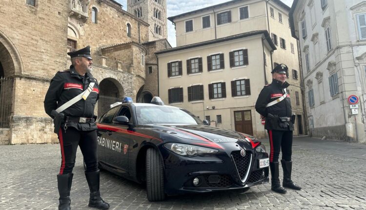 Anagni: Perseguita l'ex marito per mesi ed evade dai domiciliari. 49enne arrestata dai Carabinieri