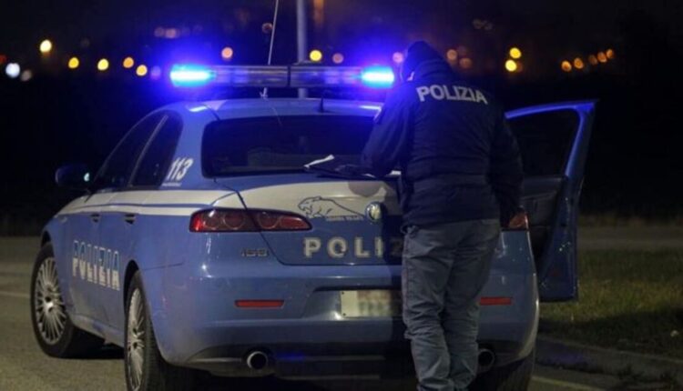 Polizia di Stato in azione a Secondigliano: 40 persone identificate e numerosi controlli